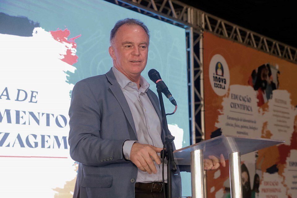 Governo do ES anuncia pacote de investimentos de R$ 50 milhões para escolas da Rede Estadua