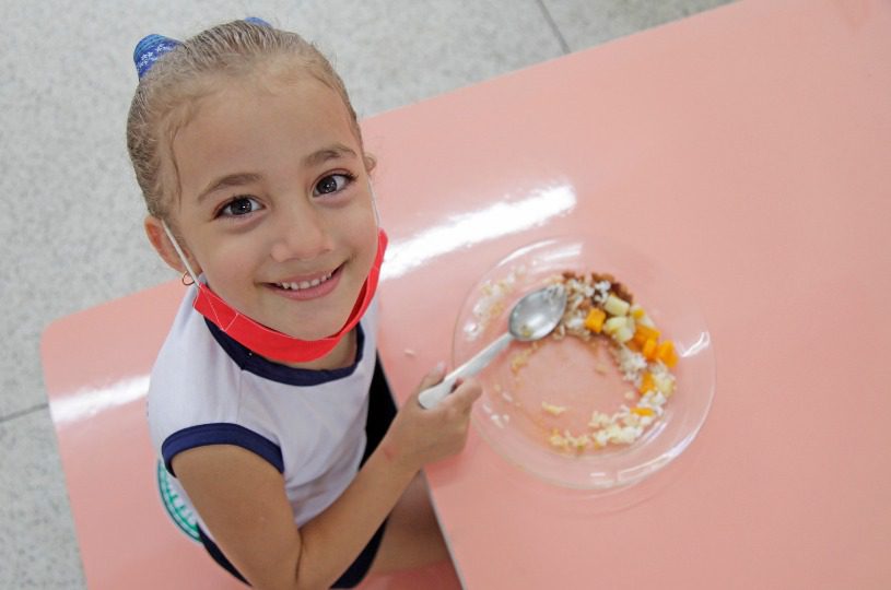 Serra: iogurte natural, cookies e mais novidades no cardápio da merenda
