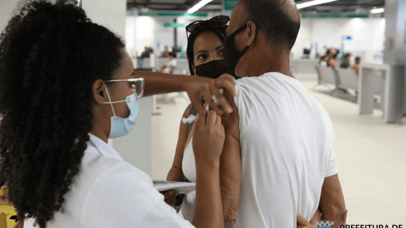 Vacinação contra Covid-19 sem agendamento no Faça Fácil até o próximo dia (11)