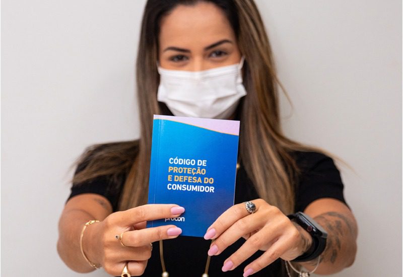 Procon de Colatina realiza mutirão de negociação de dívidas e orienta população sobre direito do consumidor