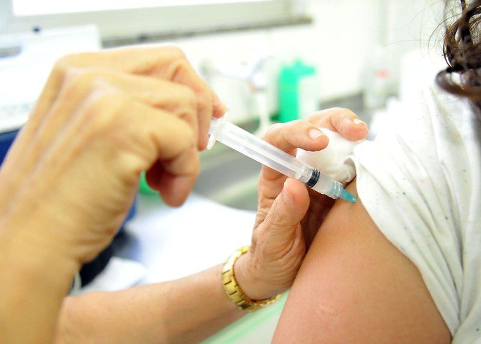 Cariacica: vacinação contra Covid-19 sem agendamento em 30 locais nesta sexta-feira (11)
