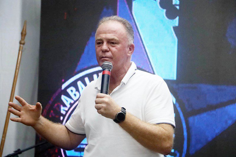 Renato Casagrande inaugura ginásio de esportes e autoriza novos investimentos em Ponto Belo