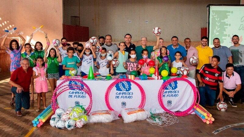 Colatina recebe mais de 500 materiais esportivos para o programa Campeões de Futuro
