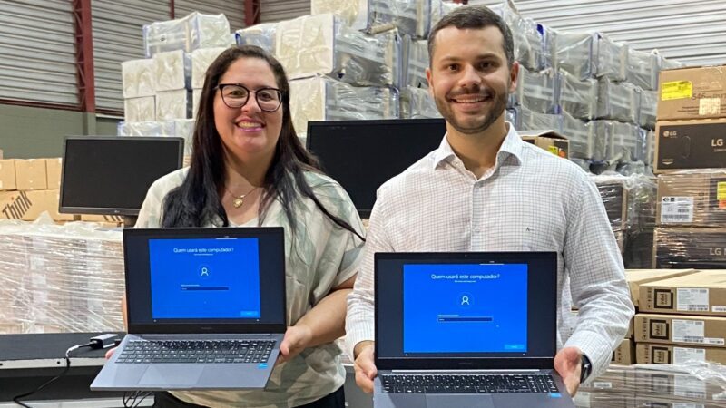Município de Viana recebe mais de mil computadores e laboratórios móveis