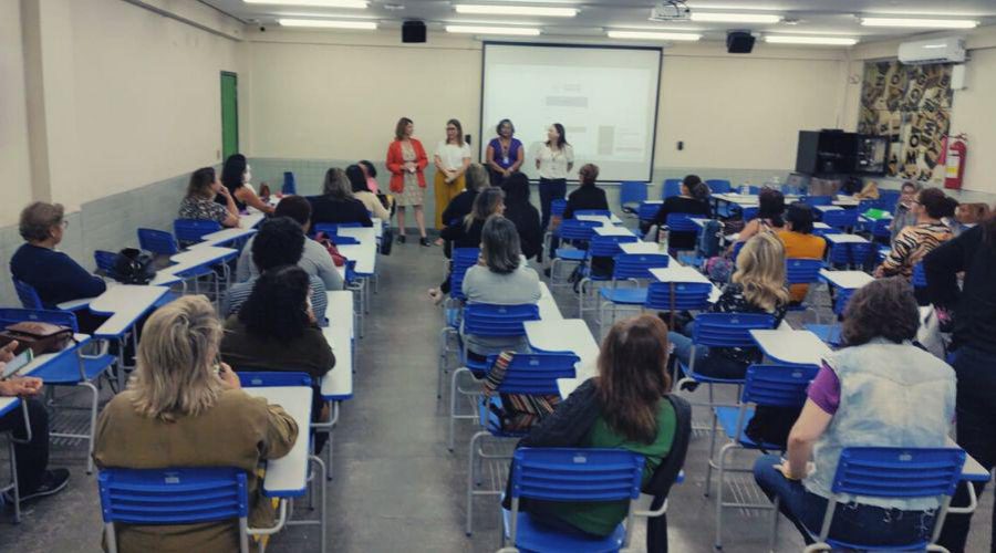 Vila Velha: equipe de saúde capacita coordenadores de escola a notificar violência