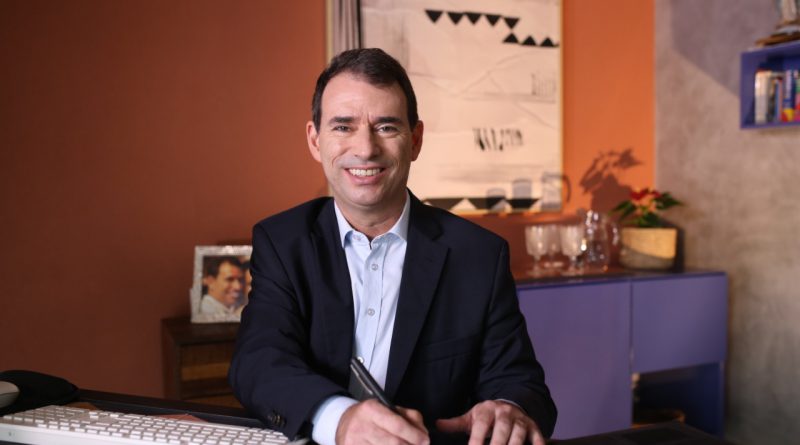 Dia do Servidor: prefeito Bruno Marianelli anuncia antecipação do tíquete alimentação para quinta-feira (27)