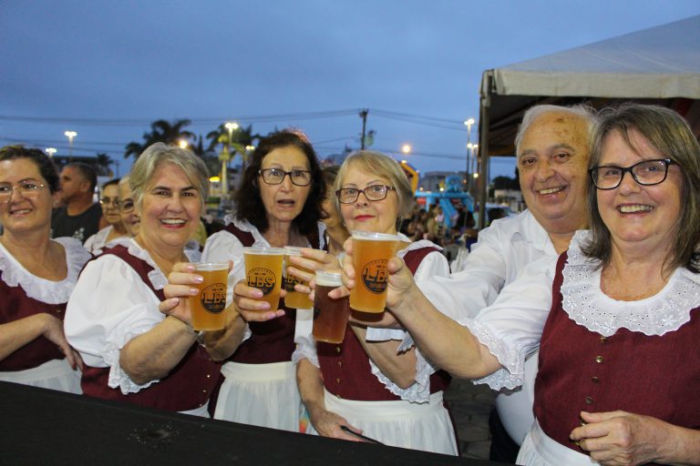 Oktoberfest Linhares reúne mais de 3 mil pessoas