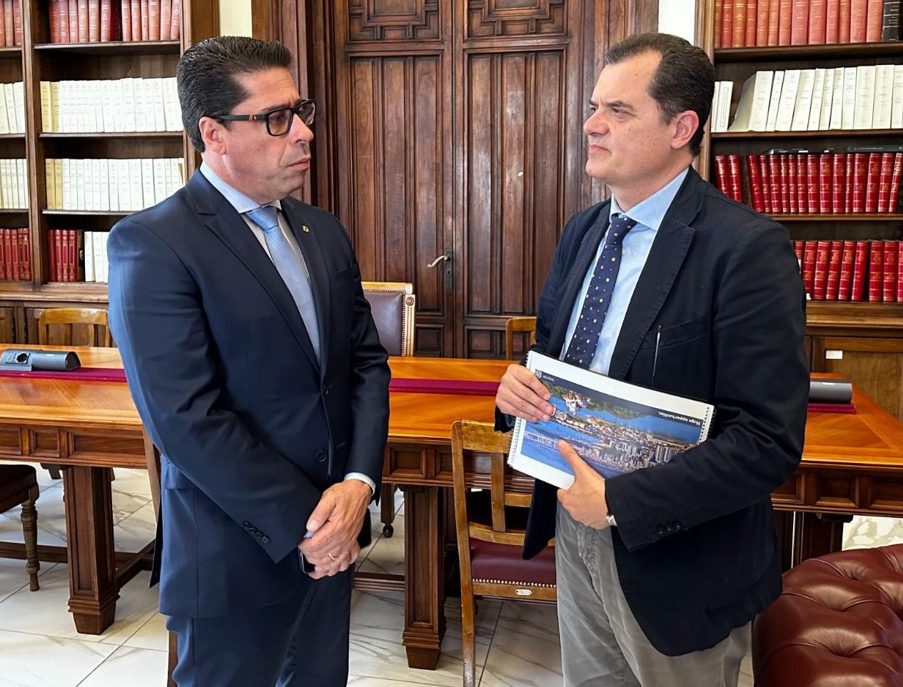 Presidente da Assembleia Legislativa cobra celeridade na ampliação de atendimento do consulado Italiano no ES