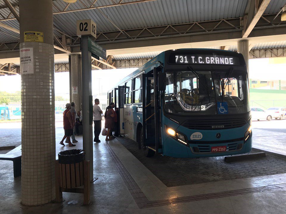 Horários diferenciados de ônibus no feriado da Semana Santa