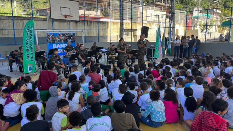 Projeto Banda na Escola leva clássicos da MPB e da música infantil a alunos de Cariacica