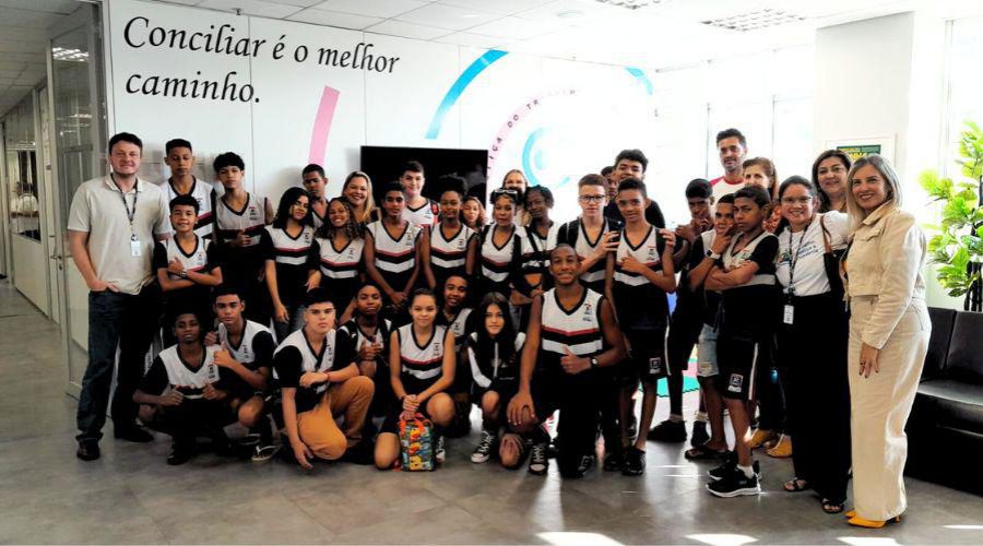 Programa realiza ações de educação para a cidadania em escolas de Vila Velha