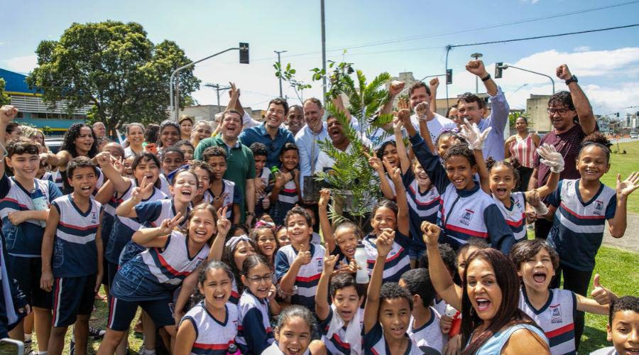 Vila Velha demonstra seu compromisso com o meio ambiente no Dia da Árvore