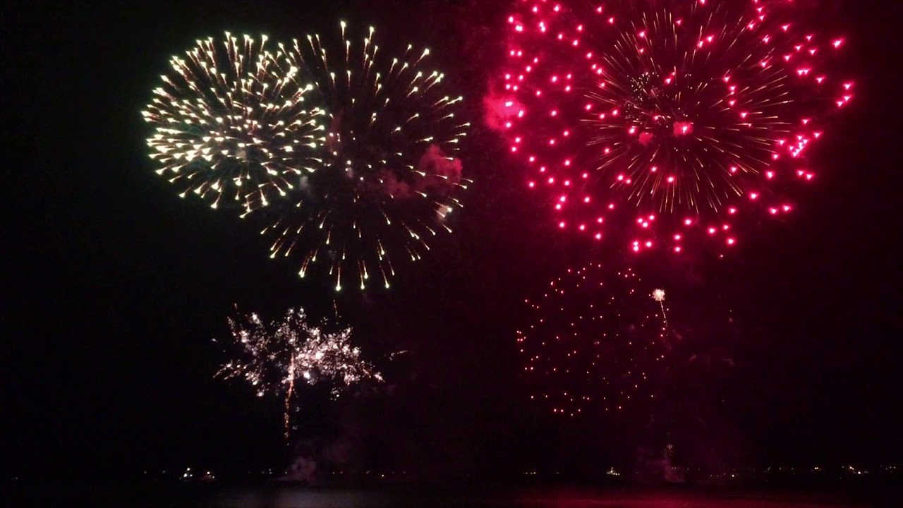Vitória recebe show exclusivo de Amado Batista na véspera de Ano Novo