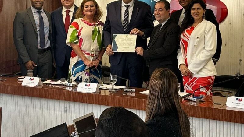 Homenagem Especial: Câmara Municipal da Serra presta congratulações ao Presidente da OAB-ES