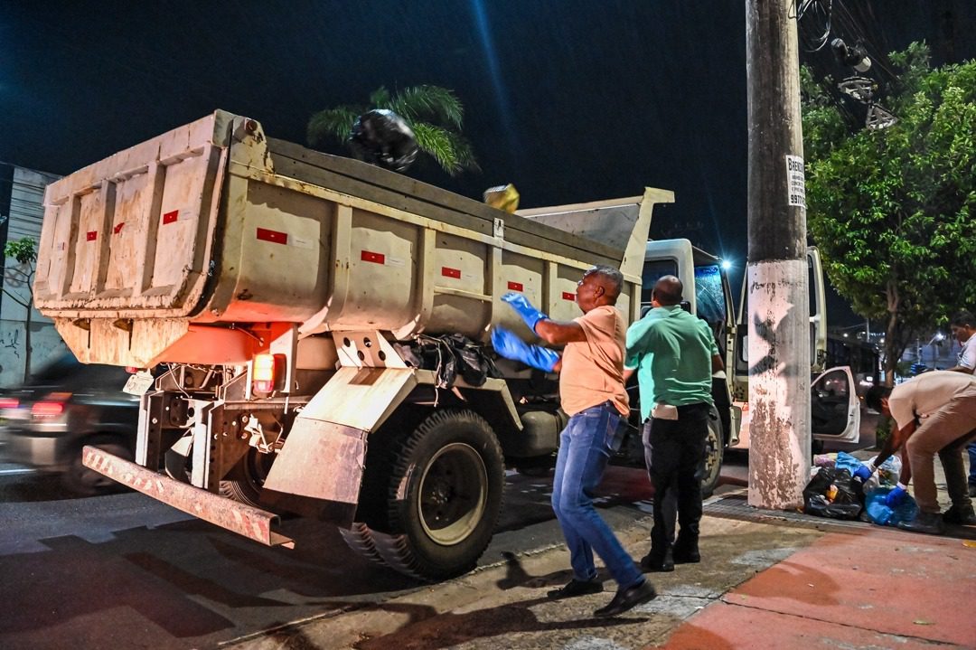Noite de Solidariedade: Vitória Se Une para Recolher 74 Toneladas de Resíduos