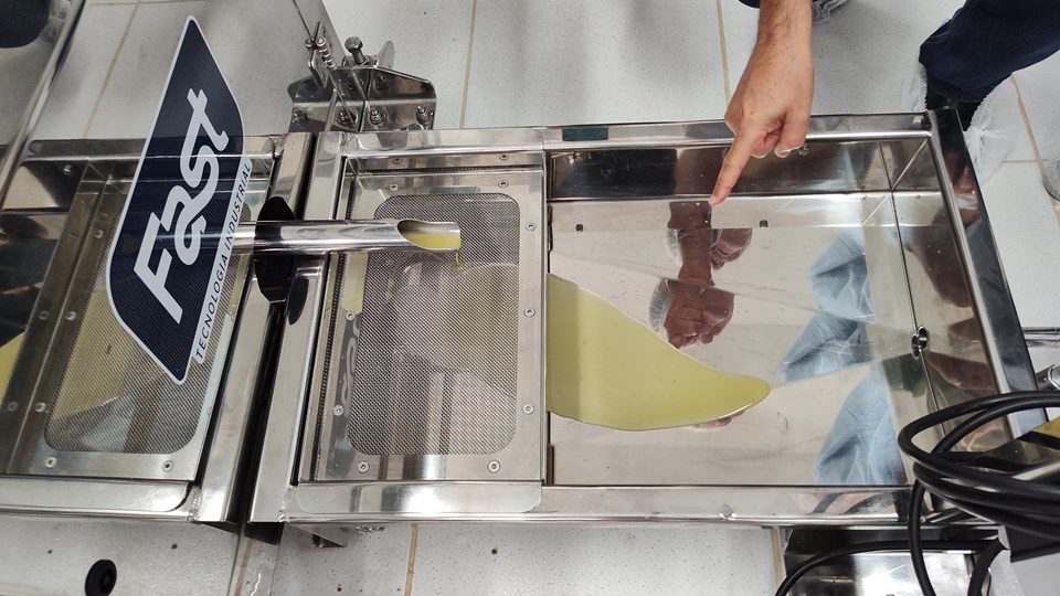 Primeira fábrica de azeite para uso coletivo na produção é inaugurada no Espírito Santo