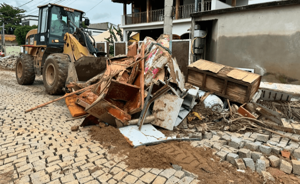 Comunidade de Apiacá agradece apoio de voluntários em meio às chuvas no Sul do Estado