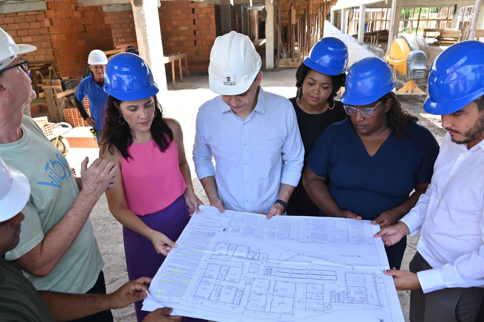 Pazolini e Lideranças de São Pedro acompanham andamento das obras do Cmei Geisla da Cruz Militão