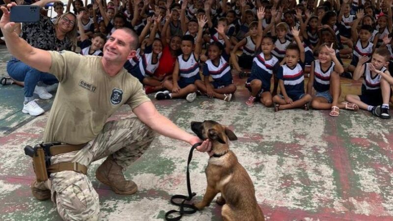 Projeto educativo apresenta cão policial e atividades lúdicas nas escolas