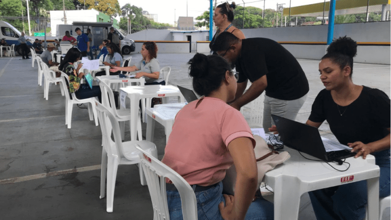 Megamutirão de emprego e renegociação de dívidas alcança marca de mais de 700 atendimentos