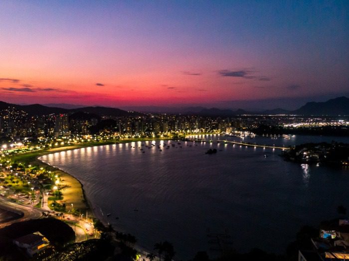 Vitória se destaca como líder no ranking de Competitividade dos Municípios