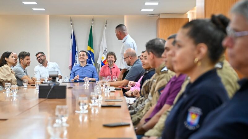 Pazolini sanciona legislação que assegura aumento de 32,2% aos servidores de Vitória em dois anos