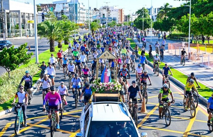 Orla de Camburi em Vitória recebe fé e movimento com a 1ª Romaria dos Ciclistas