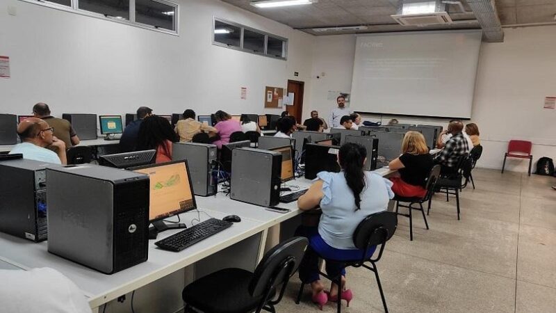 Servidores da Serra se capacitam em treinamento sobre Plano Anual de contratações