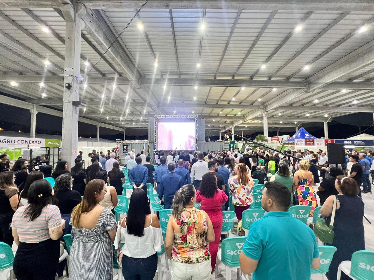 Abertura triunfal da ExpoSul Rural 2024 em Cachoeiro de Itapemirim