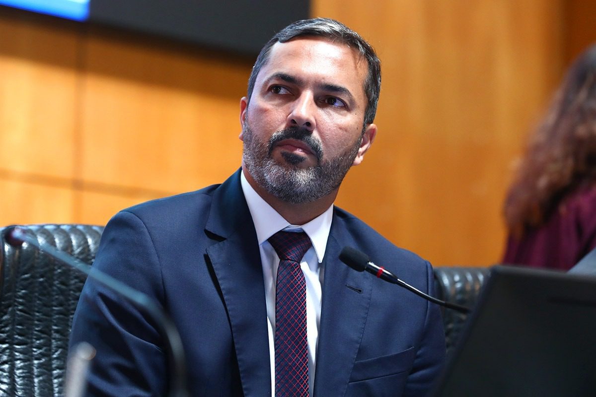 Tyago Hoffmann propõe utilização de tecnologia de reconhecimento facial nos ônibus do transcol
