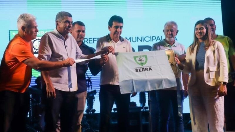 Show gospel de Anderson Freire marca entrega da nova Praça das Artes em Feu Rosa