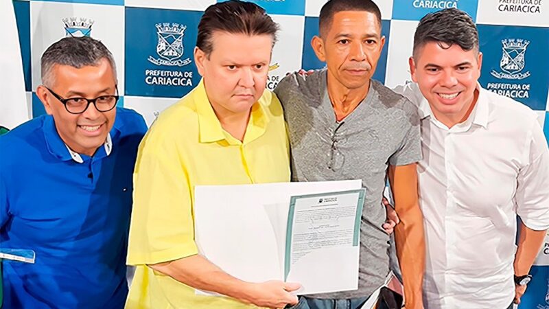Euclério Sampaio e Cesinha Concretizaram Entrega de 271 Escrituras em Mucuri