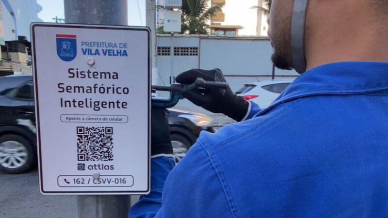 Cidade adota tecnologia QR code para relatar problemas em semáforos de forma rápida