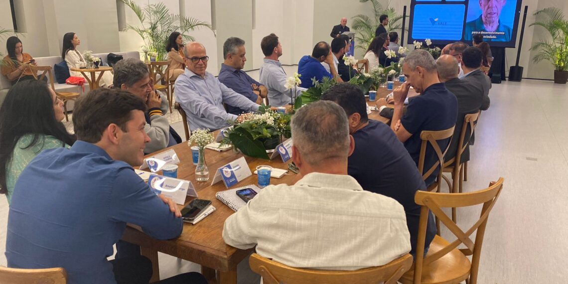 Vila Velha discute futuro econômico em reunião do COMDEC