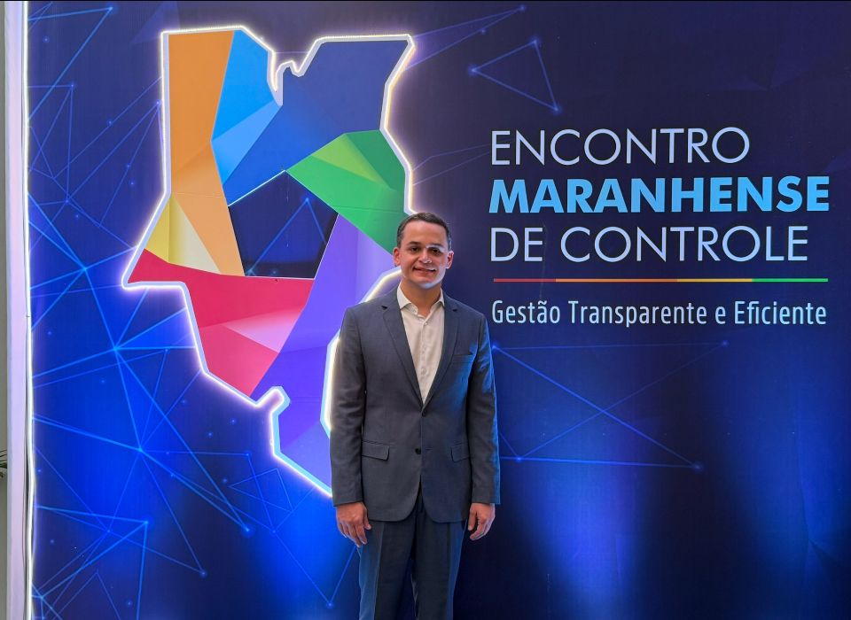 Prefeito Pazolini representa Vitória em fórum sobre controle e governança