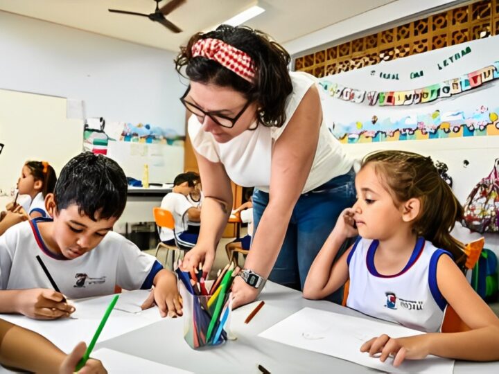 Vitória conquista reconhecimento nacional por avanços na alfabetização e na valorização docente