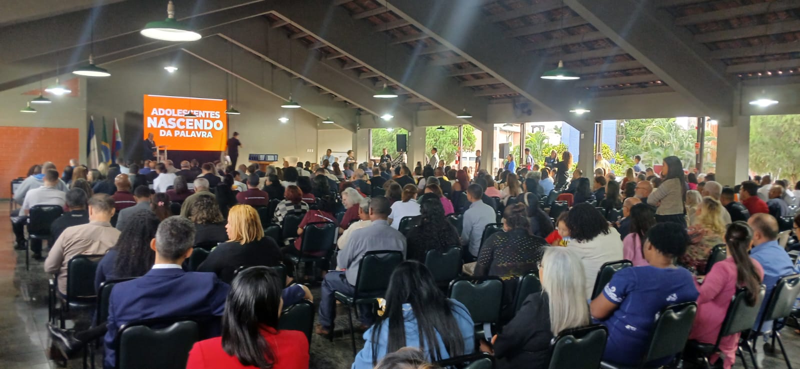 Vereador Devanir promove sessão solene com mais de mil pessoas para homenagear líderes religiosos