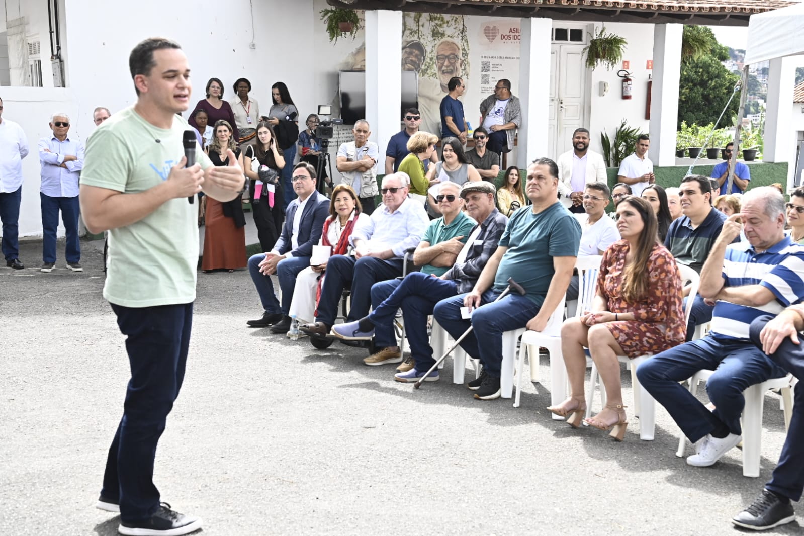 Pazolini participa da celebração dos 85 anos do Asilo dos Idosos de Vitória com programação especial