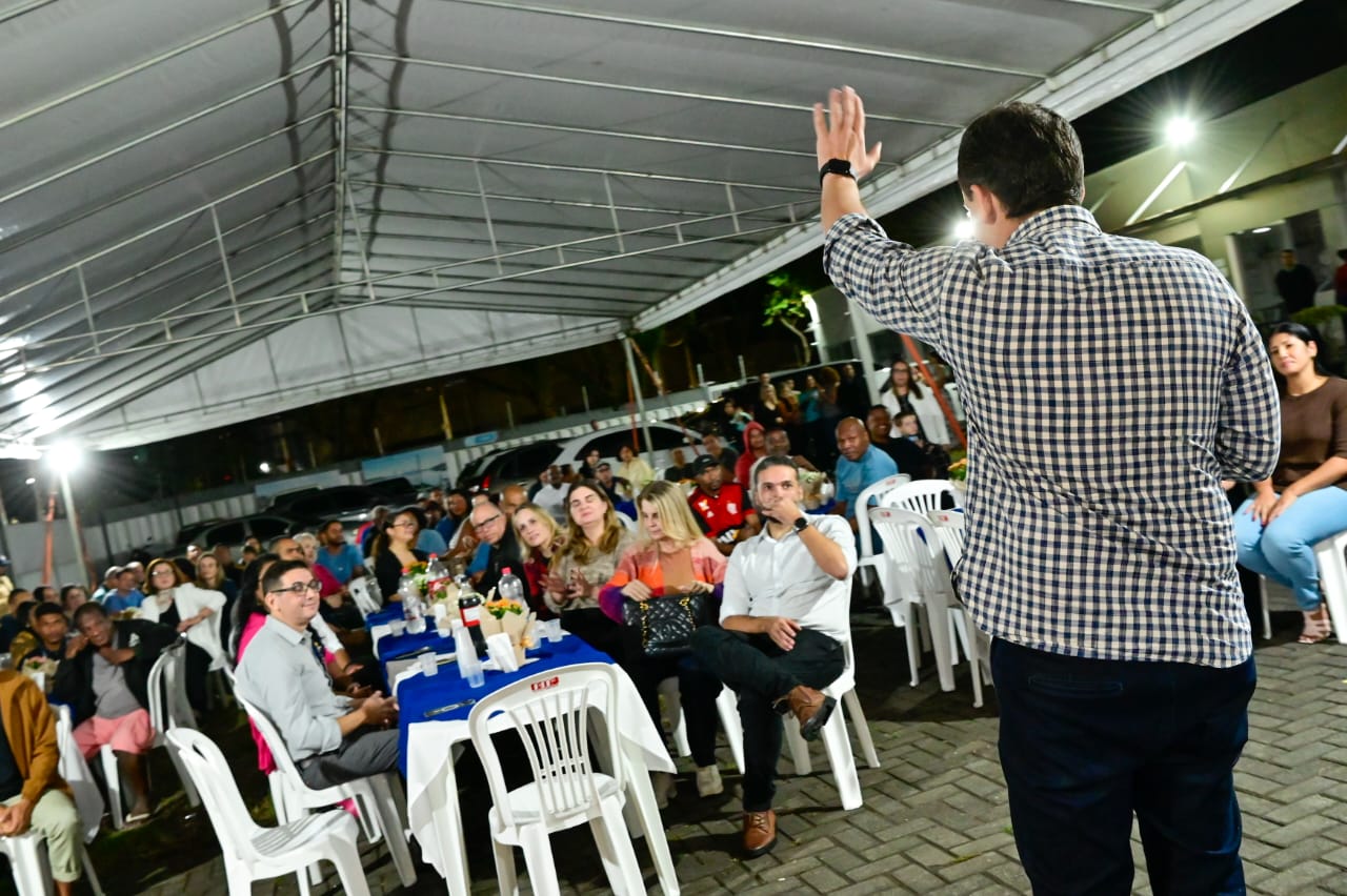 Emoção e histórias de superação: Pazolini participa de celebração de 4 anos do Abrigo 1