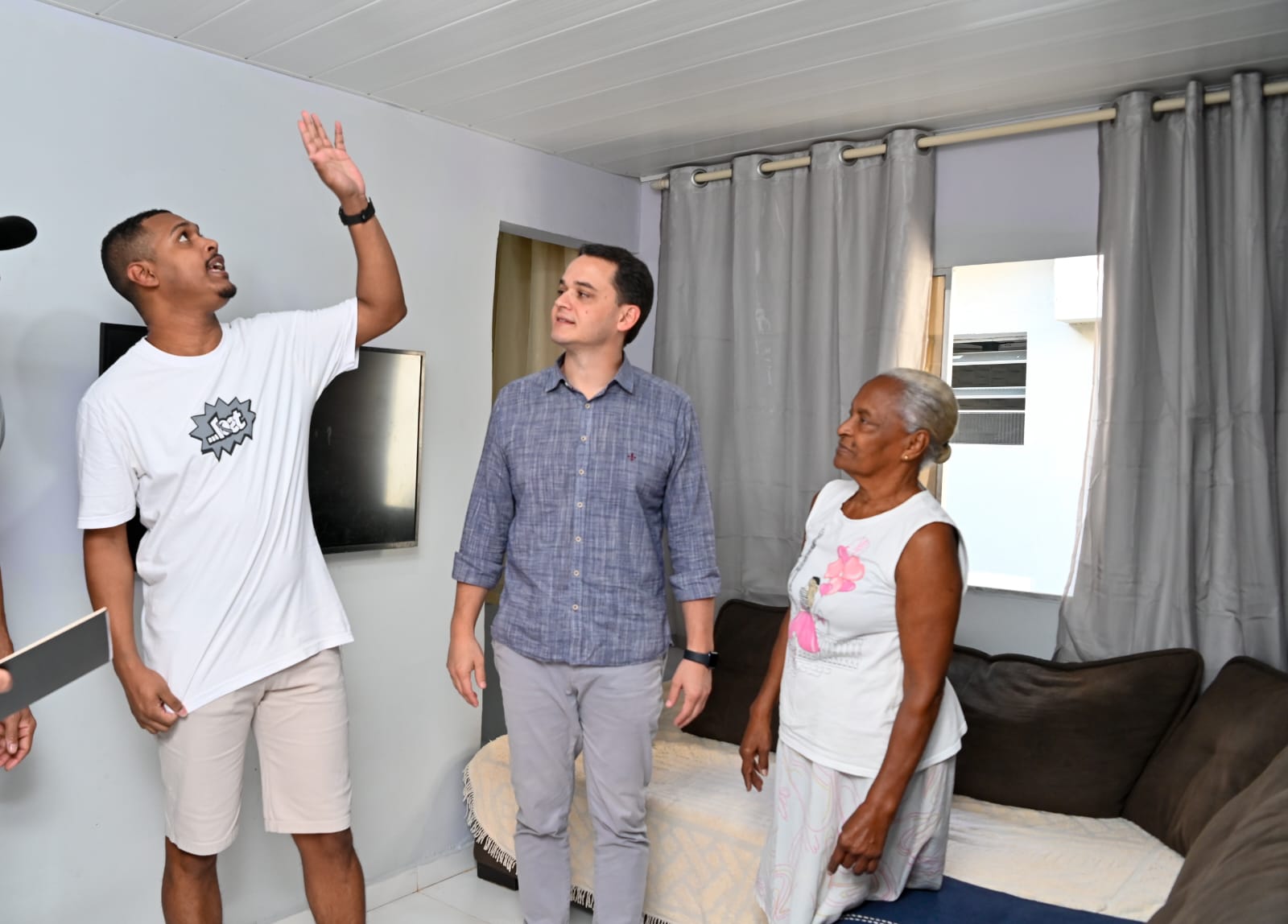 Casa Feliz e Segura: Pazolini já entregou 240 novas residências a famílias de Vitória