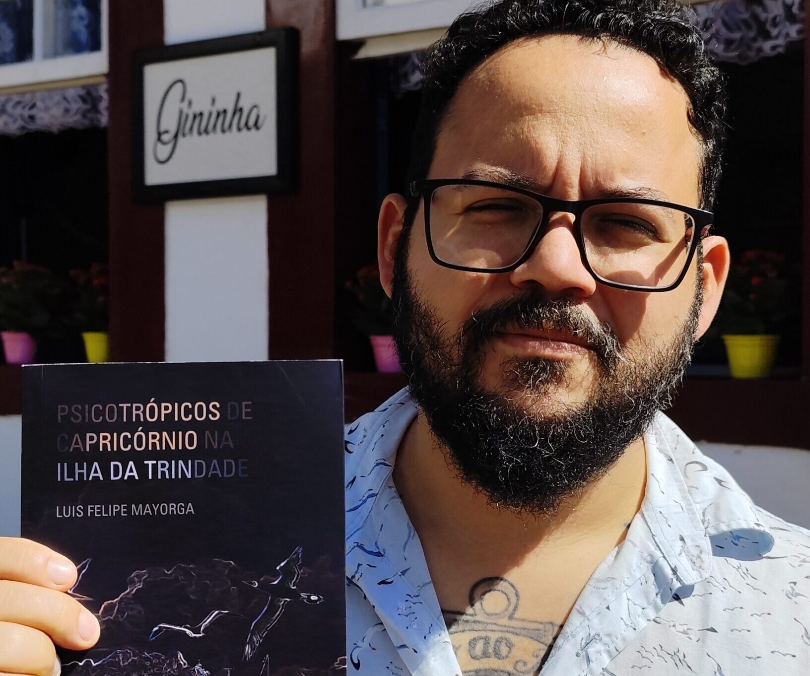 Escritor capixaba participa da Flip 2025 com reflexões sobre literatura, meio ambiente e identidade