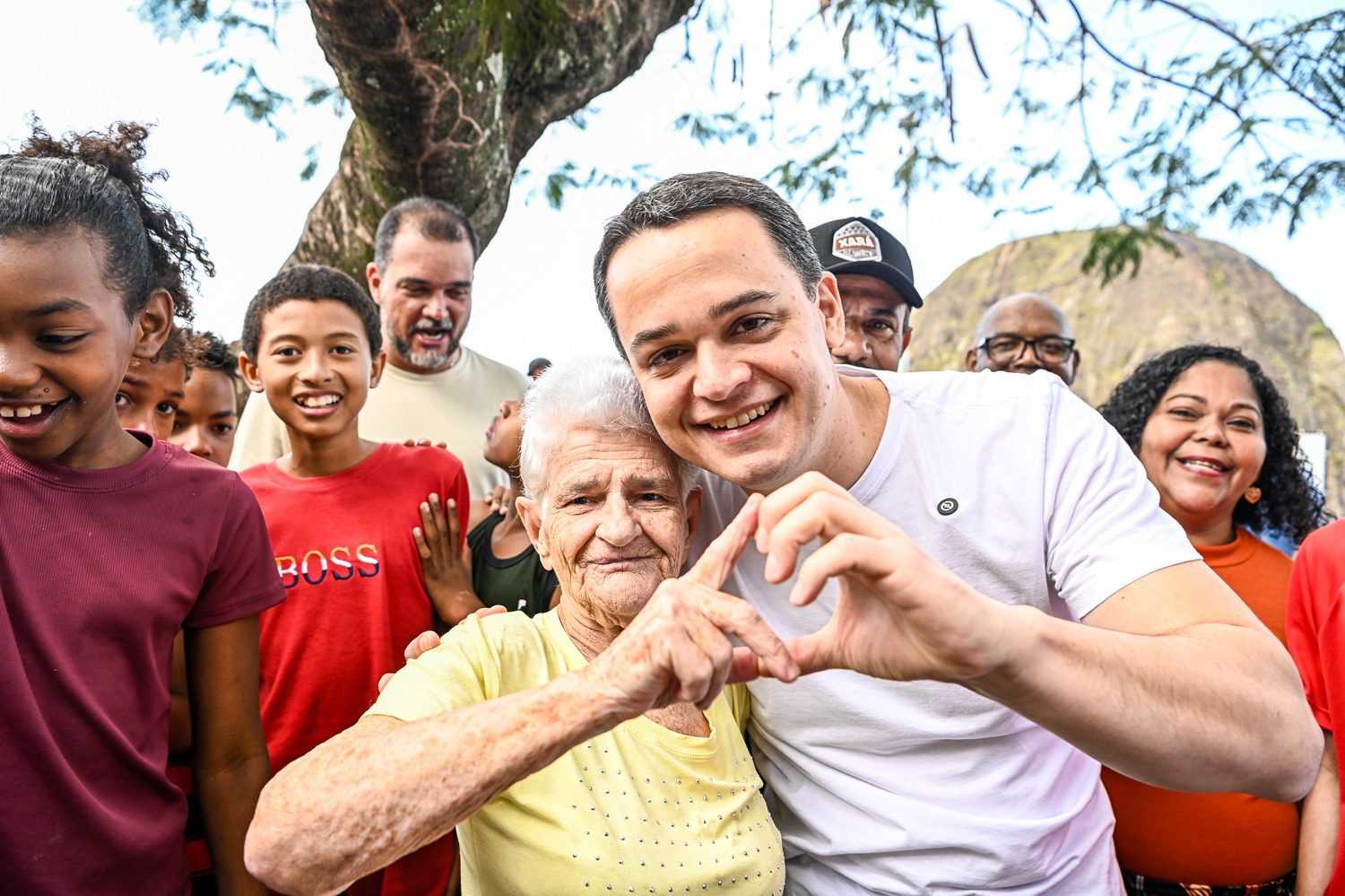 Pazolini entrega nova Praça Antônio Colle e transforma o alto do Forte São João em espaço de lazer e convivência