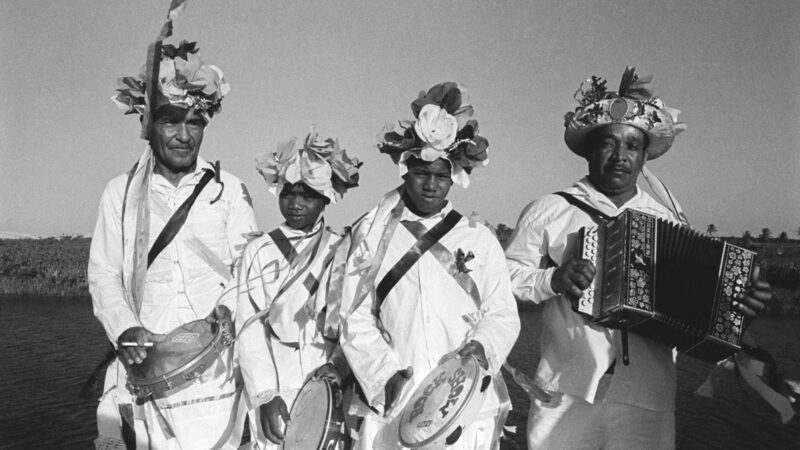 Projeto de circulação do livro “Negros do Espírito Santo” promove ações educativas em sete municípios capixabas