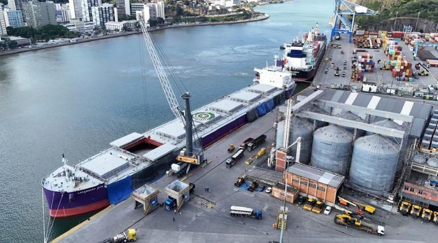 Porto de Vila Velha ganha destaque com chegada de supernavios