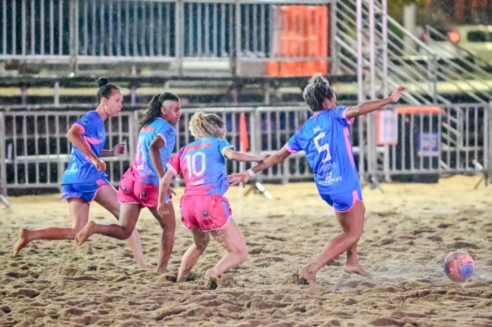 Grande final do Futebol de Areia encerra campeonato com emoção na Arena de Verão