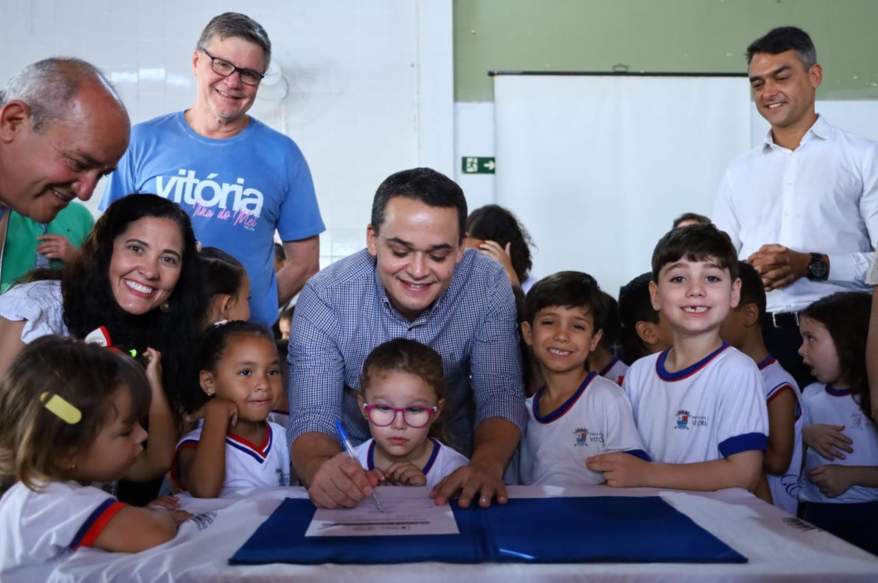 Gestão da Prefeitura de Vitória garante Ouro na Educação com reconhecimento do MEC