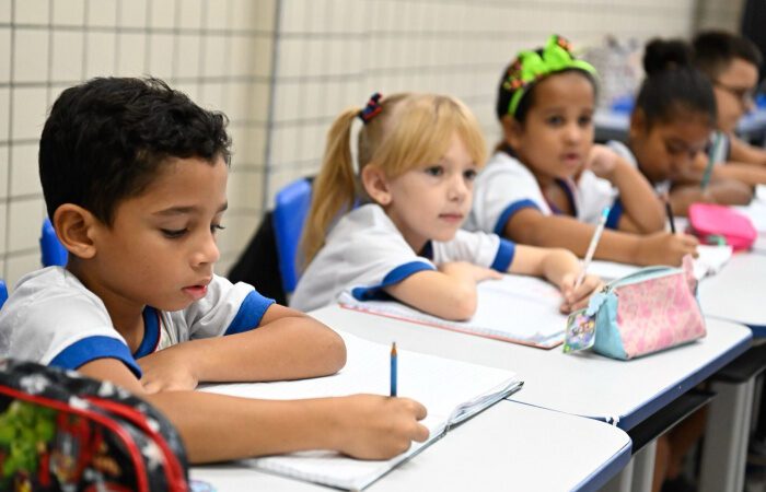 Vitória é destaque nacional e garante selo do MEC na alfabetização