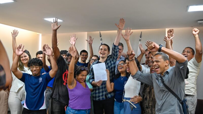 Pazolini alia educação e infraestrutura ao autorizar obras milionárias em bairros de Vitória