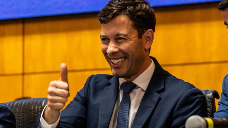 Prefeito Arnaldinho descarta 2026 e mantém prioridade na gestão de Vila Velha