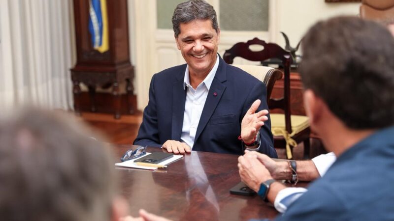 Governador Ricardo faz primeira reunião com secretariado no Palácio Anchieta